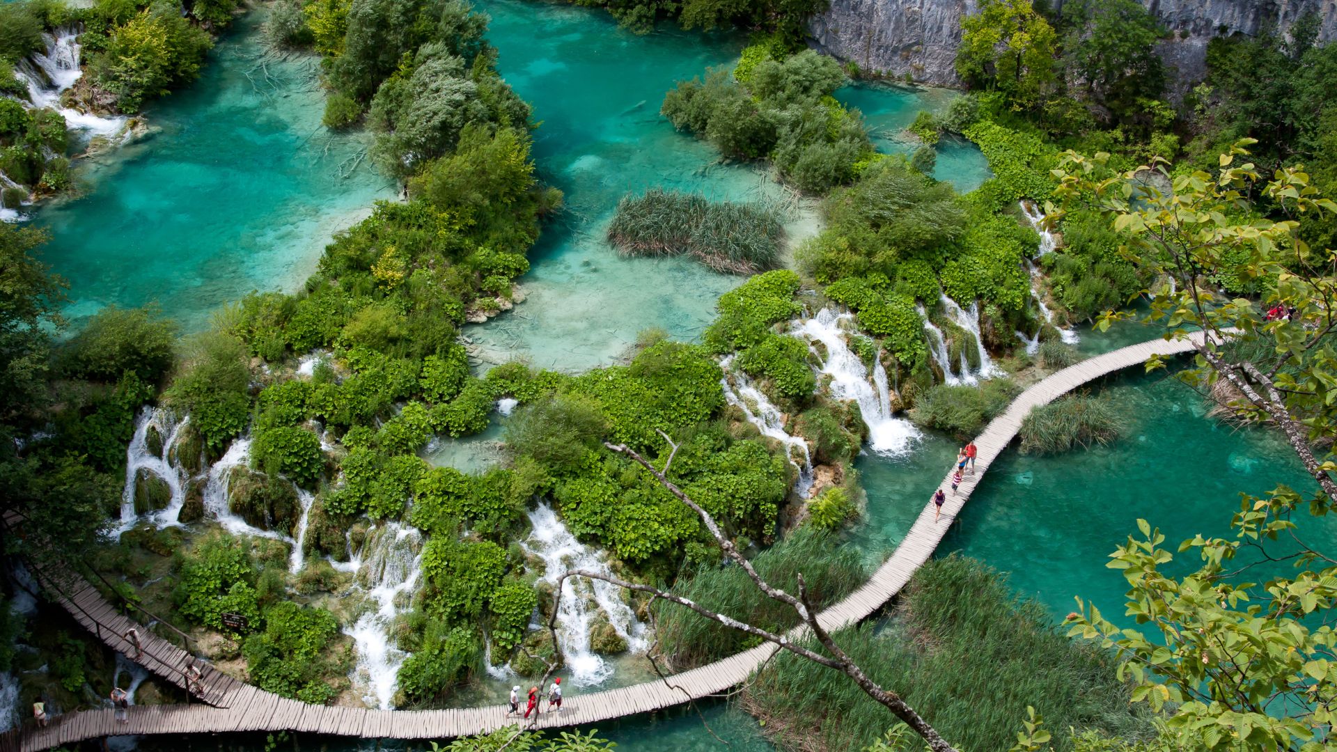 Plitvice Lakes – the natural gem of Croatia | Serbia Visit